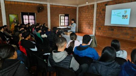 De Concepción de la Sierra a Jardín América: refuerzan la prevención de adicciones y apuestas en escuelas misioneras imagen-14