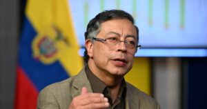 Elecciones en Colombia: el inédito pedido de una diputada para suspender a Gustavo Petro de su cargo agita la campaña imagen-3
