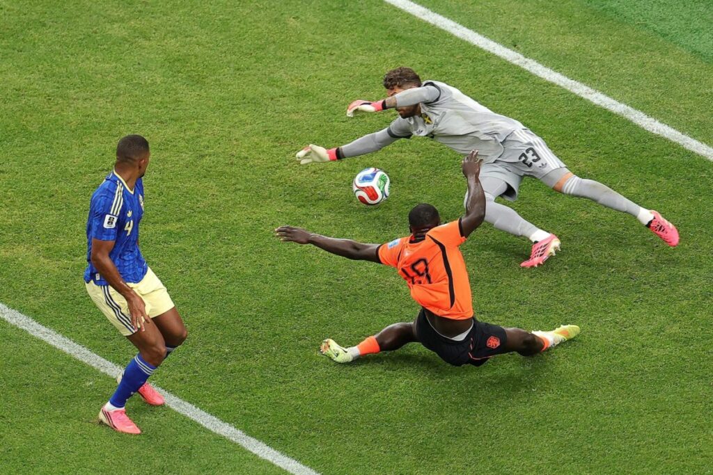 Brian Brobbey sorprendió en el Mundial: ¿Apareció al fin el N° 9 “clásico” que tanto buscó Países Bajos? imagen-4