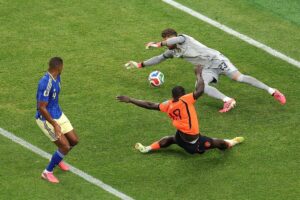 Brian Brobbey sorprendió en el Mundial: ¿Apareció al fin el N° 9 “clásico” que tanto buscó Países Bajos? Brian Brobbey sorprendió en el Mundial: ¿Apareció al fin el N° 9 “clásico” que tanto buscó Países Bajos? imagen-3
