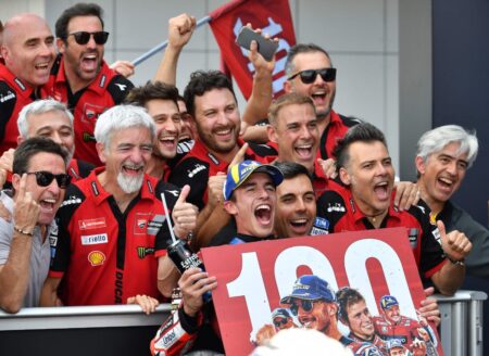 Los 100 triunfos de Marc Márquez y de Ducati, y el espectacular strike que provocó Jorge Martín en la primera curva Los 100 triunfos de Marc Márquez y de Ducati, y el espectacular strike que provocó Jorge Martín en la primera curva imagen-9