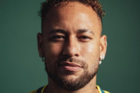 Por qué no juega Neymar en Brasil: el crack mostró desde dónde vio el partido y sorprendió a todos imagen-8