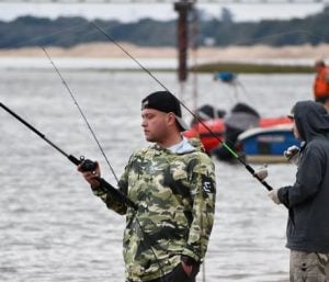Ituzaingó: realizaron un torneo de pesca de costa por el aniversario de Prefectura imagen-1