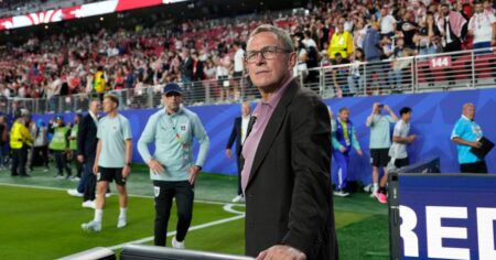 Rangnick ya piensa en el partido contra la Selección Argentina: «Es el clásico equipo de posesión de balón» Rangnick ya piensa en el partido contra la Selección Argentina: "Es el clásico equipo de posesión de balón" imagen-23