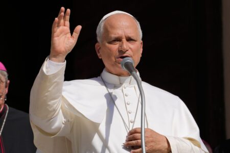 El papa León XIV lanzó una advertencia a los lefebvristas: “¡Vuelvan sobre sus pasos!" imagen-11