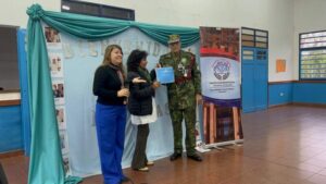 Santa Ana fue sede de una emotiva jornada de homenaje con la muestra itinerante “Héroes Misioneros en Malvinas” Santa Ana fue sede de una emotiva jornada de homenaje con la muestra itinerante “Héroes Misioneros en Malvinas” imagen-1