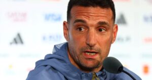 Lionel Scaloni se tomó un minuto antes de la conferencia de prensa y pidió "fuerza para el pueblo venezolano" imagen-2