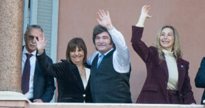 Milei perdió con Bullrich, emisarios de Kicillof a EE.UU. y un enigmático 18 de junio imagen-4