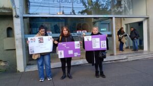 “Tememos por la vida de las nenas”: familiares reclamaron la detención de las acusadas en una causa por presuntos abusos y maltratos imagen-2