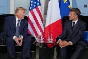 Pese a las dudas sobre el acuerdo con Irán, Trump afirmó que “ya está firmado” y que los buques empiezan a fluir por el estrecho de Ormuz imagen-2