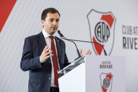 Se viene la limpieza en River: “Se van a ir 15 jugadores, ya lo decidimos”, dijo Stefano Di Carlo imagen-9
