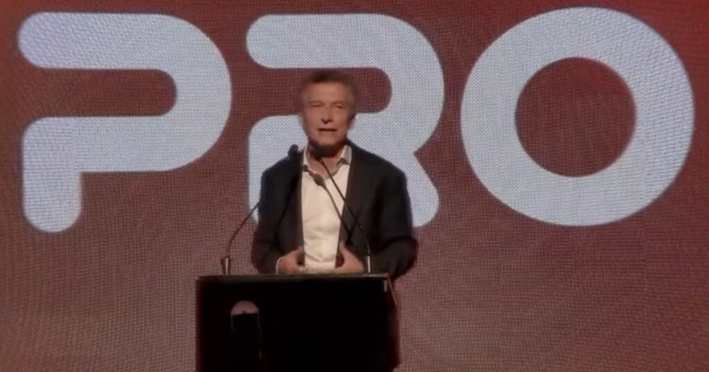 Mauricio Macri cuestionó las idas y vueltas de Milei con el nombramiento de jueces: "No podemos manosear algo tan importante como el sistema judicial" imagen-98