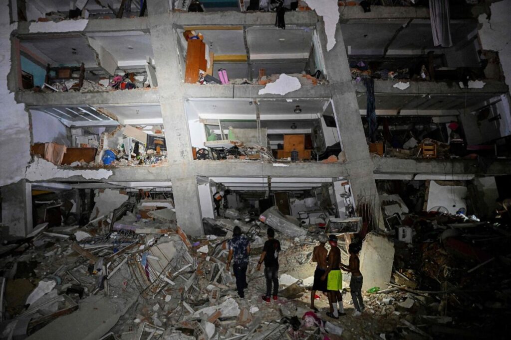 Qué pasó en Venezuela tras dos terremotos consecutivos: horas dramáticas, cientos de muertos y miles de desaparecidos imagen-5