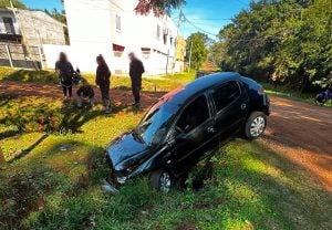 Motociclista resultó lesionado tras una colisión con un automóvil en Miguel Lanús Motociclista resultó lesionado tras una colisión con un automóvil en Miguel Lanús imagen-5