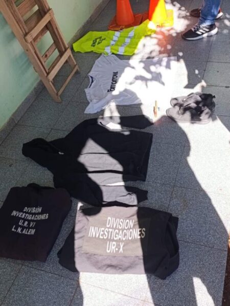 Investigan a una banda de falsos gendarmes: secuestraron armas y municiones en Posadas y Santo Pipó imagen-5