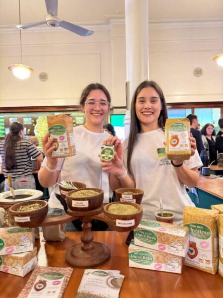 Ganó dos medallas en el Mundial de la Yerba Mate y advirtió sobre la situación que atraviesan los productores imagen-22