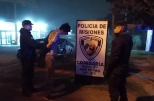 Se identificó con un nombre falso para evitar la detención, pero descubrieron que era buscado por el robo de una moto en San Pedro Se identificó con un nombre falso para evitar la detención, pero descubrieron que era buscado por el robo de una moto en San Pedro imagen-8