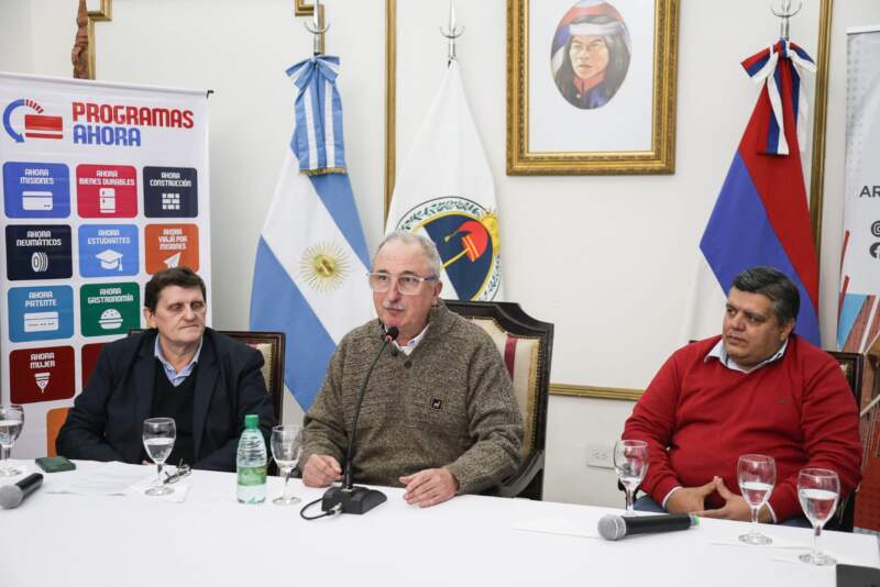 Passalacqua encabezó el lanzamiento del Black Friday de Aristóbulo del Valle: «El comercio es el primer dador de empleo en la provincia” Passalacqua encabezó el lanzamiento del Black Friday de Aristóbulo del Valle: «El comercio es el primer dador de empleo en la provincia” imagen-5