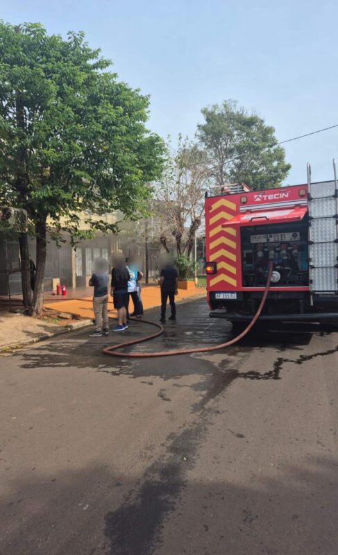 Un cortocircuito provocó un incendio en una vivienda de Posadas Un cortocircuito provocó un incendio en una vivienda de Posadas imagen-5
