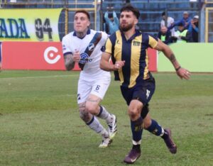 Fútbol: Mitre ganó y sigue como líder Fútbol: Mitre ganó y sigue como líder imagen-1