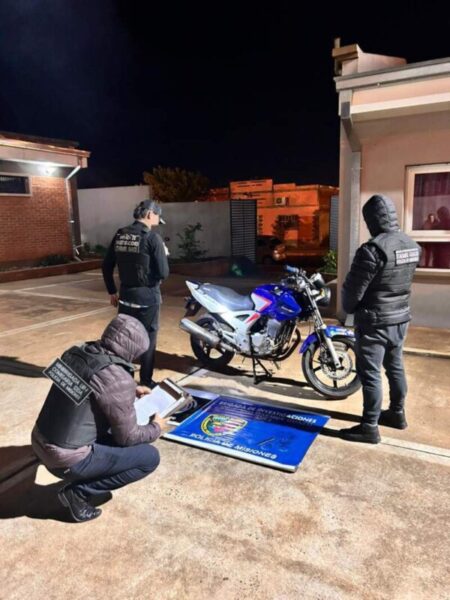 El análisis de cámaras y el trabajo de agentes encubiertos permitieron identificar a dos delincuentes en Posadas imagen-6