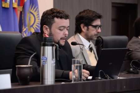 Concejales aprobaron la creación del Régimen Bienal «Premios Arandú» imagen-12