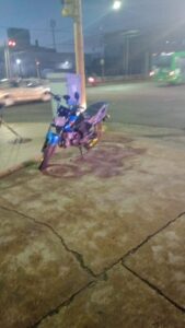 Una mujer resultó lesionada tras el choque entre un auto y una moto en Posadas imagen-1