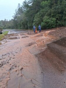 DPV monitorea rutas y puentes ante las intensas lluvias imagen-1