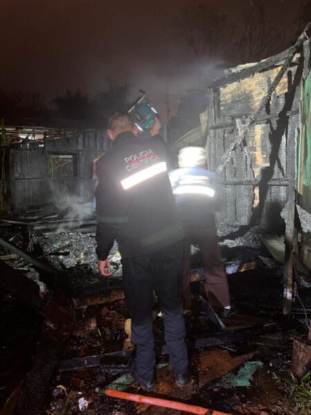 Hallaron sin vida a una mujer tras el incendio de una vivienda en 25 de Mayo imagen-5