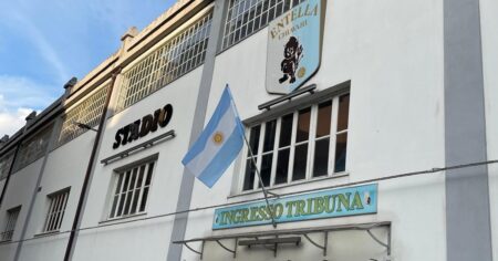 Un club italiano jugará con una camiseta en homenaje a los campeones del 86 imagen-31