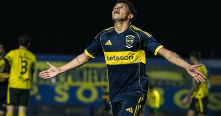 Otro doblete del 9 de la Reserva que los hinchas de Boca ya piden en Primera imagen-19