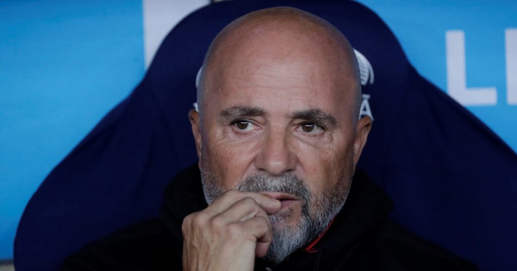 Por qué Talleres eligió a Sampaoli: el detrás de escena de una búsqueda mundial que terminó con un perfil “disruptivo” Por qué Talleres eligió a Sampaoli: el detrás de escena de una búsqueda mundial que terminó con un perfil “disruptivo” imagen-41