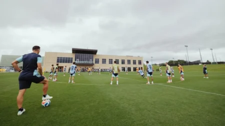 Scaloni le dio descanso al plantel de la Selección Argentina: así sigue la agenda antes de Cabo Verde - TyC Sports imagen-6