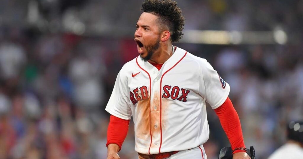 "No es fácil presentarse y jugar con todo lo que está sucediendo en Venezuela": Wilson Contreras conectó un jonrón, rompió en llanto y fue expulsado en una noche emotiva en Fenway Park imagen-95