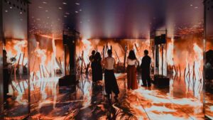 La historia de Poniente escrita en cristal y fuego: Casa Batlló acoge una instalación única por el estreno de 'La casa del dragón' imagen-112