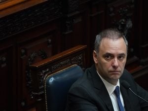 Cercado por el escándalo, Adorni confirmó que va al Senado el 2 de julio ante la presión de aliados y opositores imagen-8