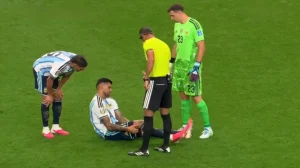 Preocupación en la Selección Argentina: Cuti Romero salió lesionado ante Austria y encendió las alarmas con hielo en la rodilla Preocupación en la Selección Argentina: Cuti Romero salió lesionado ante Austria y encendió las alarmas con hielo en la rodilla imagen-7
