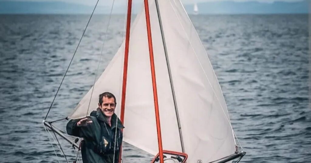 Construyó un diminuto barco de 1,2 metros de largo con dos paneles solares para cruzar el Atlántico en 90 días: "Estoy tratando de inspirar y ayudar a otros" imagen-96