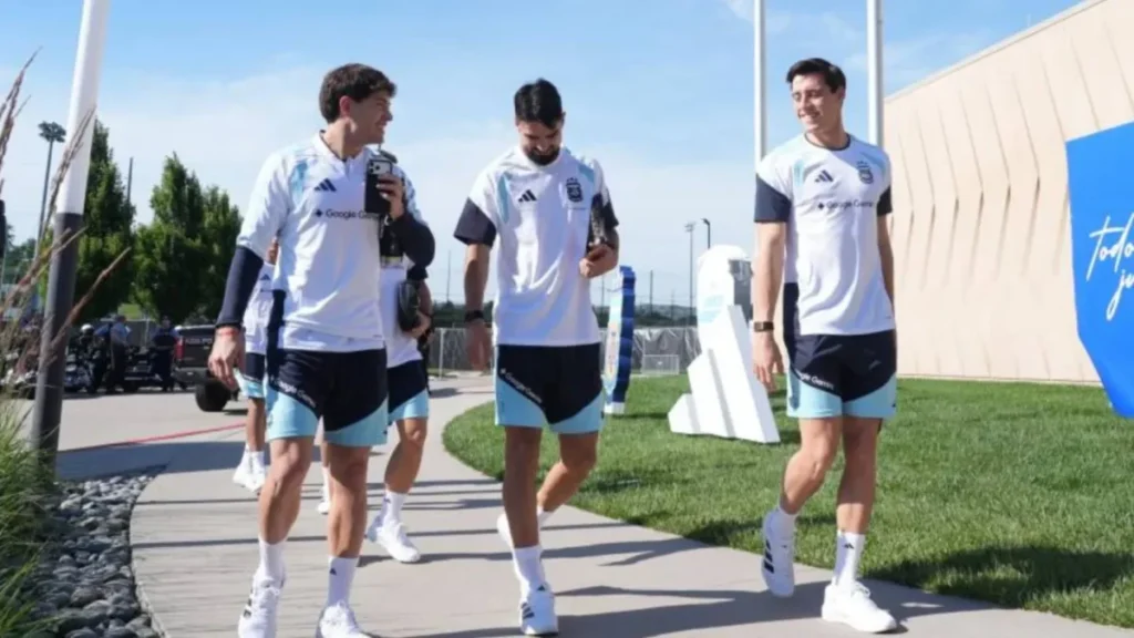 Cuándo se vuelven los jugadores de la Selección Argentina citados para los amistosos - TyC Sports imagen-45