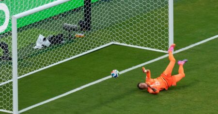 Qué dijo Fernando Muslera tras el error que cometió ante España y la eliminación de Uruguay imagen-11