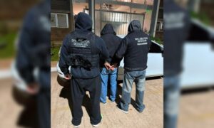 Detienen a maestro denunciado por violencia sexual contra alumnas en Posadas Detienen a maestro denunciado por violencia sexual contra alumnas en Posadas imagen-4
