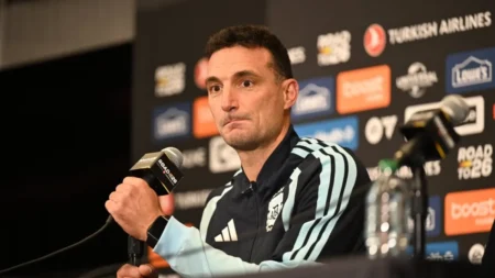 Scaloni tiene "dos opciones" para el reemplazo en la lista: "Capaz me tomo uno o dos días más" - TyC Sports imagen-6
