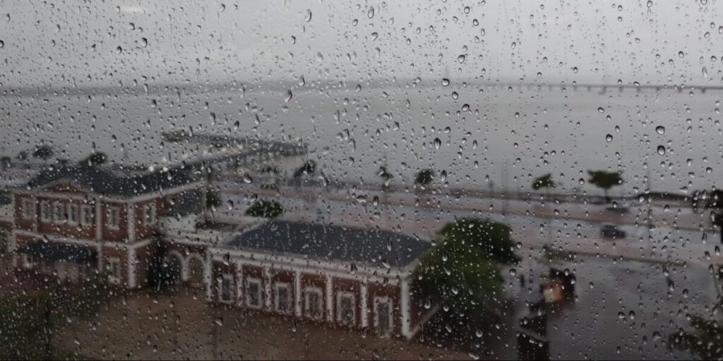 Rige un alerta naranja para Misiones: prevén lluvias intensas, fuertes ráfagas y posible caída de granizo imagen-5
