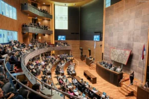 La Legislatura aprobó una ley de protección de niños, niñas y adolescentes en entornos digitales y prevención de apuestas en línea La Legislatura aprobó una ley de protección de niños, niñas y adolescentes en entornos digitales y prevención de apuestas en línea imagen-2
