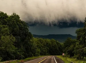 Un bloqueo atmosférico sobre Brasil provocaría varios días de lluvias torrenciales en Misiones imagen-2
