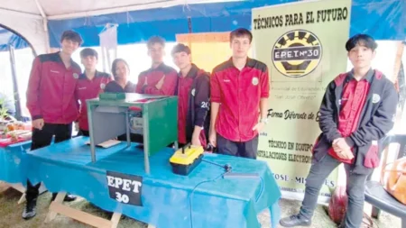 Alumnos de la Epet 30 crearon detector de humo con extractor imagen-15