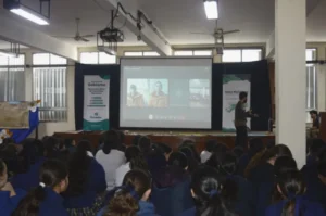 Malvinas y soberanía sobre Antártida: alumnos del Santa María se comunicaron con la Base Esperanza imagen-2