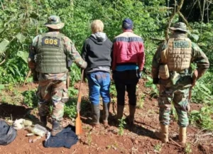 San Pedro: guardaparques interceptaron a presuntos cazadores y secuestraron escopetas en plena reserva imagen-1