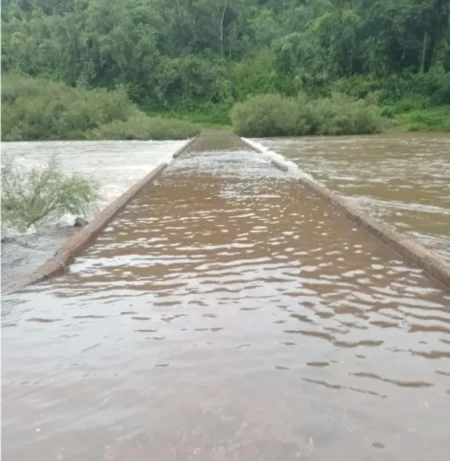 Parque Provincial Moconá cerrado y paseos náuticos suspendidos por desborde del arroyo Yabotí imagen-6