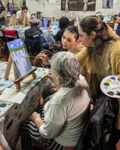 Integrantes del Hogar San Ramón participaron de un Taller de Pintura Familiar imagen-1